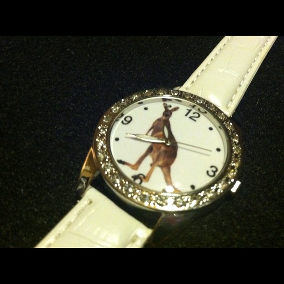 Watch - Picture 3 of 4