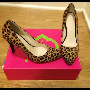 Calf hair cheetah pumps !