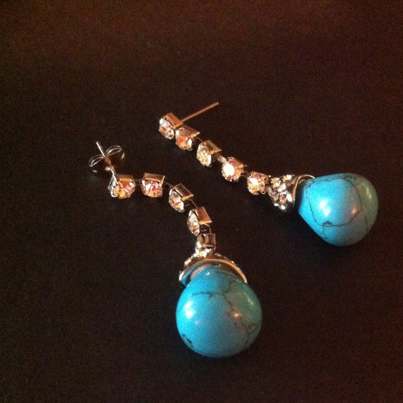 387 Genuine Howlite and Austrian Crystal set - Picture 2 of 4