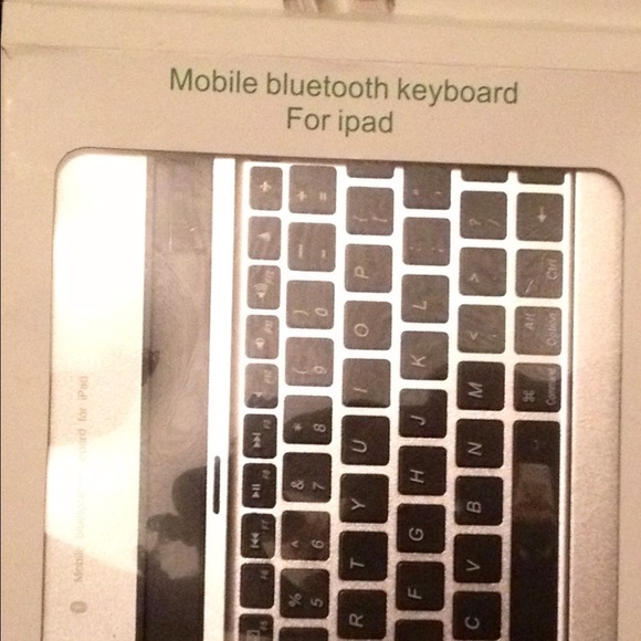 Mobile BlueTooth Keyboard and Aluminum Case iPad