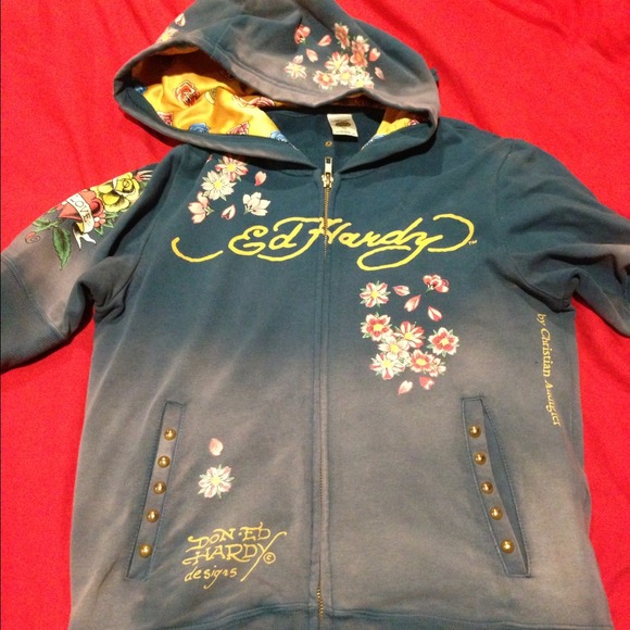 **SOLD**   Ed Hardy s/s sweater ($40)