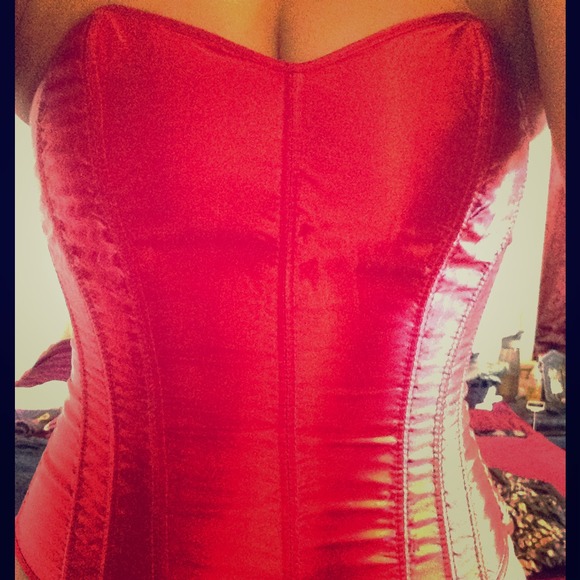❤😍❤😍❤RED SATIN CORSET😍❤😍❤😍