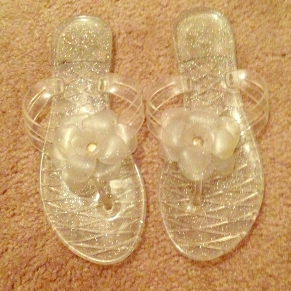 Adorable see-through jelly flower sandals