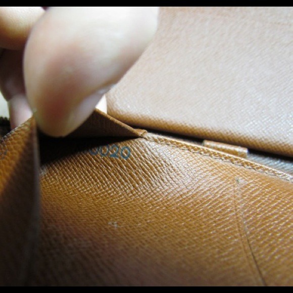 HOLD-VINTAGE LOUIS VUITTON GEODE ZIPPY ORGANIZER - Picture 4 of 4