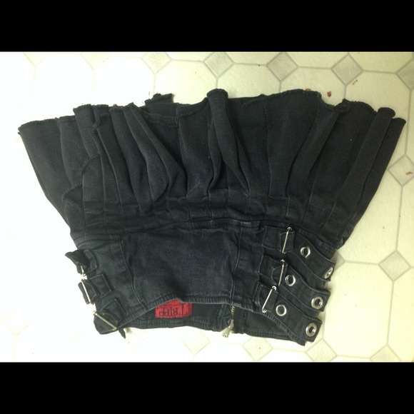 Trip mini skirt