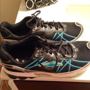 Avia Running Shoes- worn twice!