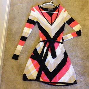 V neck striped dress **REsERVED**