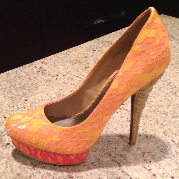 🌹SALE🌹Rachel Roy Lace Pump - Picture 4 of 4