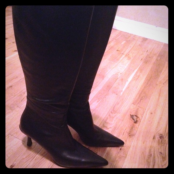 Gucci tall black leather boots