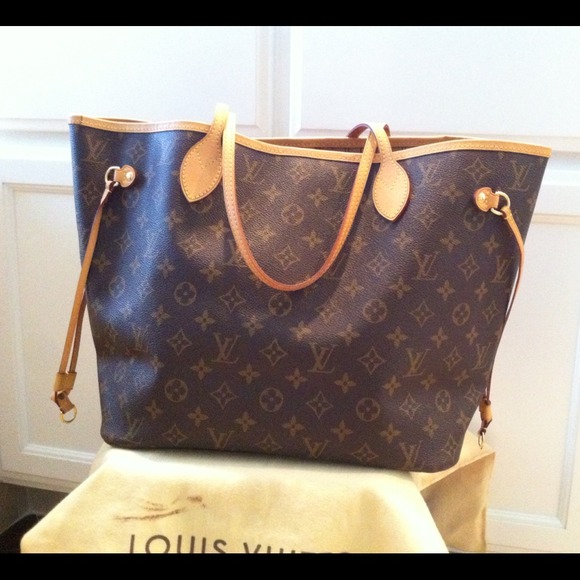 💢SOLD ANOTHER SITE💢Authentic LV Neverfull MM