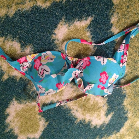 Victoria's Secret bikini top