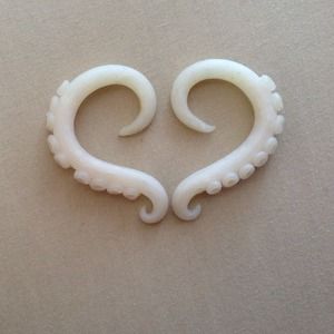 0g octopus tentacle gauged earrings