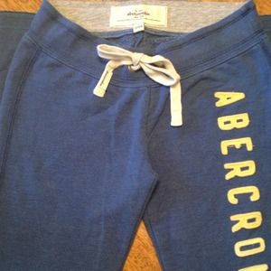 Abercrombie pants size: SMALL