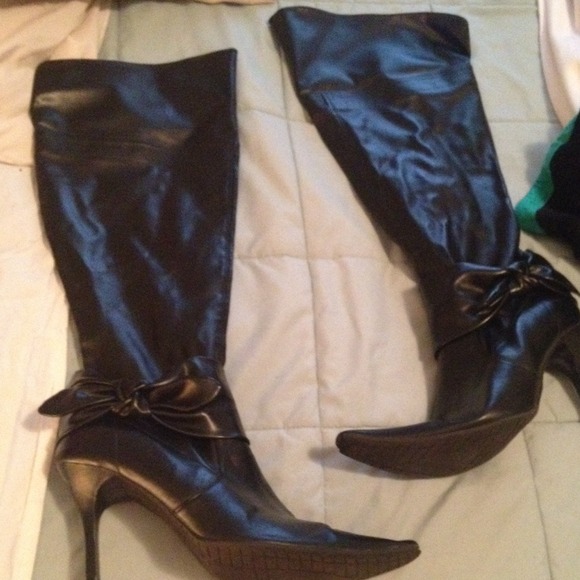 Black Square Toe Boots.