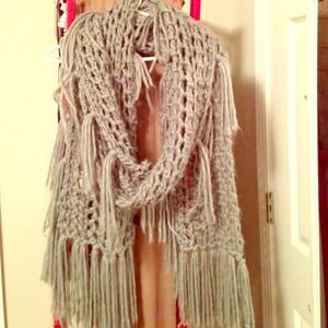 Super long gray scarf