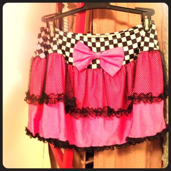 80s costume shirt with headband