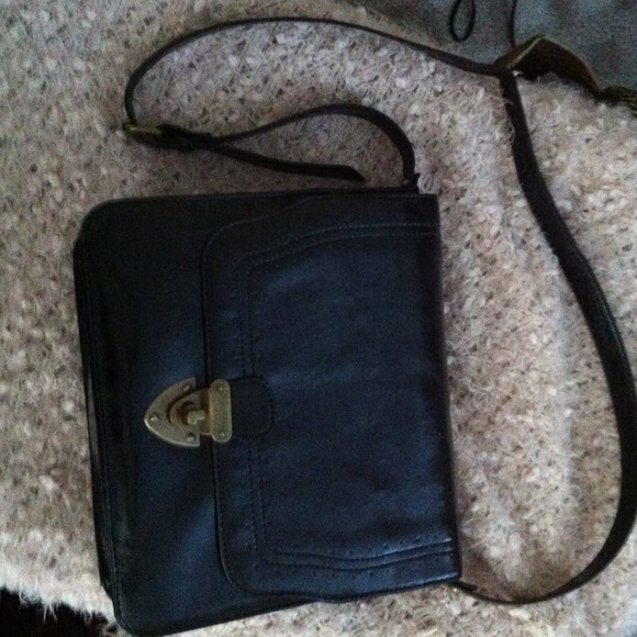 Crueltry-free faux leather box-style purse