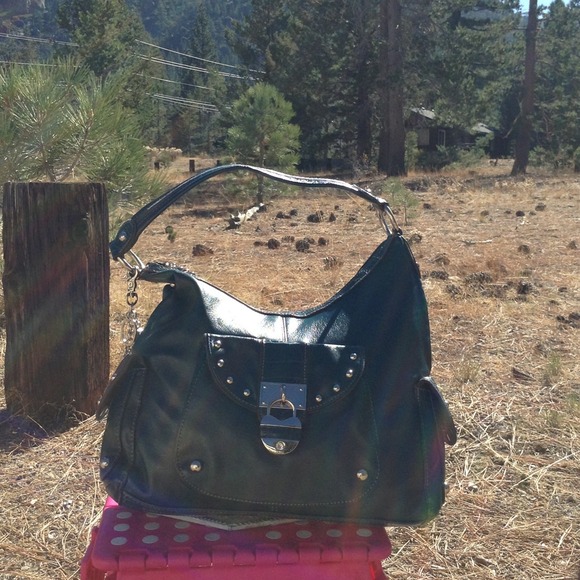 🍀 Kathy Van Zeeland Purse. 👜