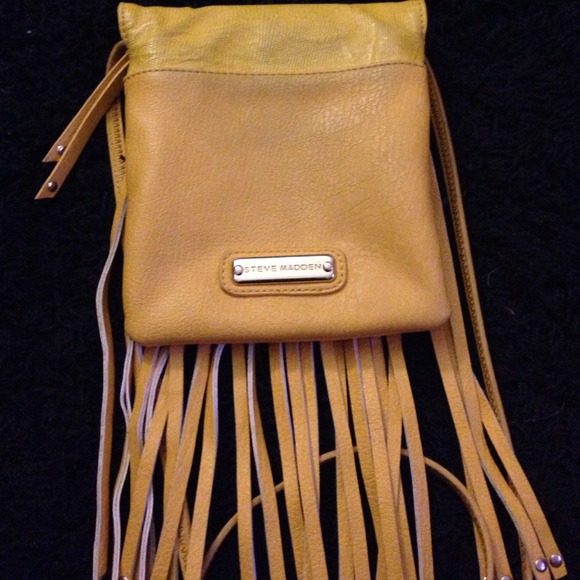 STEVE MADDEN CROSS BODY PURSE