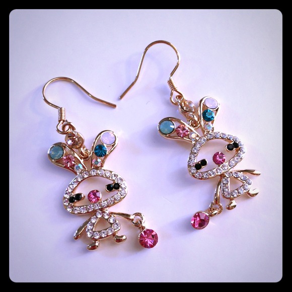 ⛔Sold⛔Rabbit rhinestone earrings