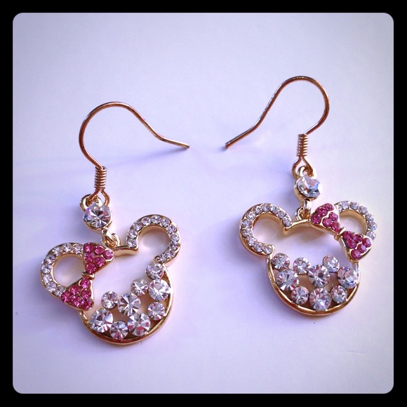 ⛔Sold⛔Minnie Mouse Pattern rhinestone earring