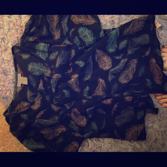 Pretty feather sheer shirt