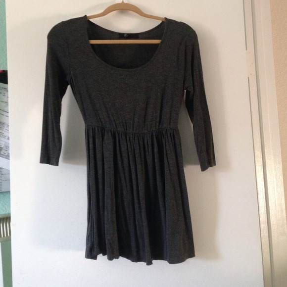 Cute tunic top with 3/4 sleeves