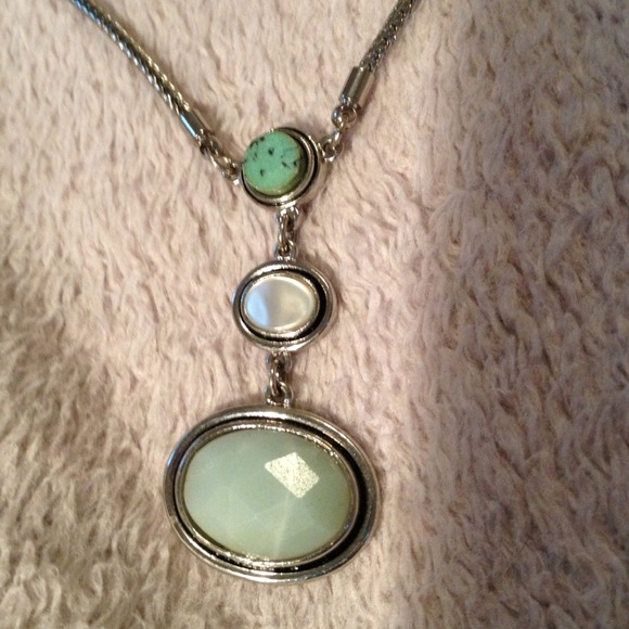 SOLD👍👍👍 Jade and mother of pearl necklace