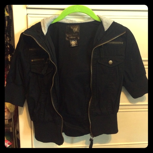Cropped 3/4 Sleeve Hooded Jacket