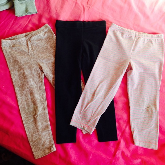 ❌sold❌3 leggings