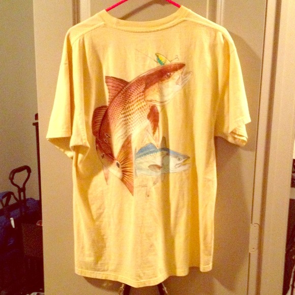 ❌SOLD❌Yellow guy harvey pocket tshirt