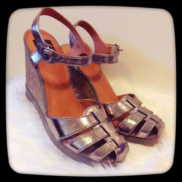 BC Pewter Silver Fisherman Wedges