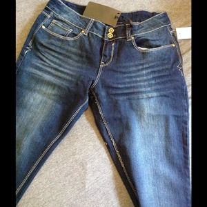 💙NWT SKINNY JEANS DARK WASH💙