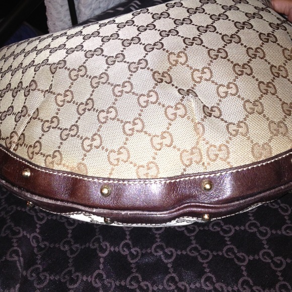 Gucci Hobo Large Studded Handbag - Picture 3 of 4