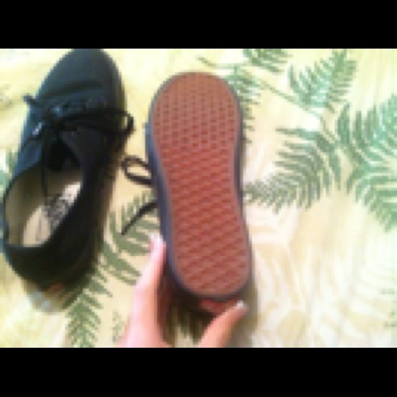 Vans! - Picture 2 of 3