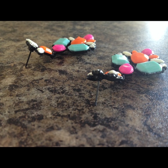 SOLD🚫Candy Colored Earrings 💕 - Picture 2 of 4