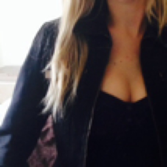 Black thin stylish jean jacket - Picture 2 of 4