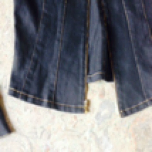 Black thin stylish jean jacket - Picture 4 of 4