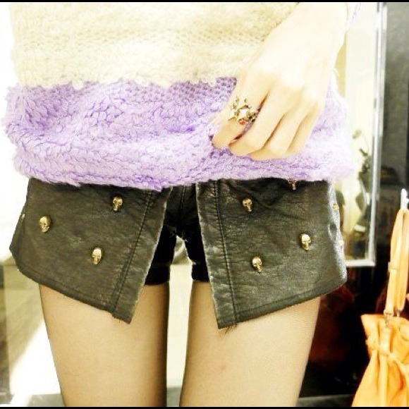 ❌SOLD❌ Studded Skull Shorts/Skirt - Picture 2 of 4