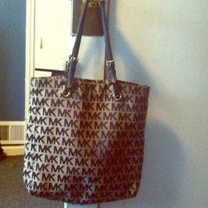 Michael Kors tote
