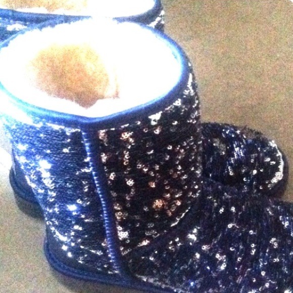 Uggs & Yoga Pants bundle
