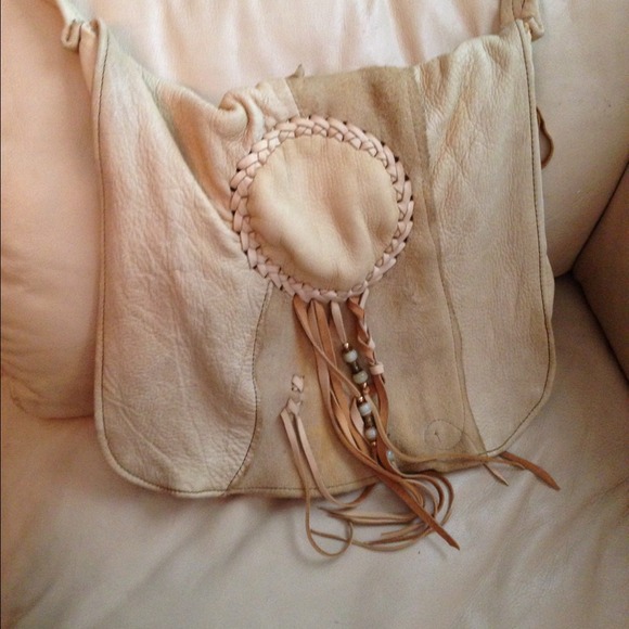 Beautiful 100% Leather Messenger Bag... Vintage❤️ - Picture 2 of 4
