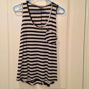 Super cute sleeveless top