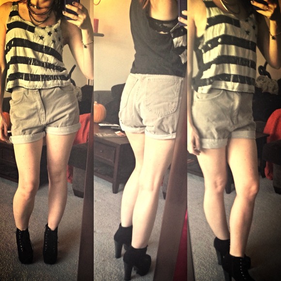 🚫SOLD🚫 - Picture 2 of 4