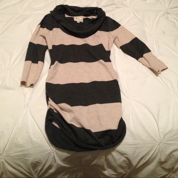 Bundle grey cream striped sweater and cream dress