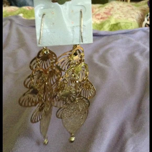 Pair of gold earrings - Picture 2 of 4