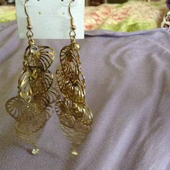 Pair of gold earrings - Picture 3 of 4