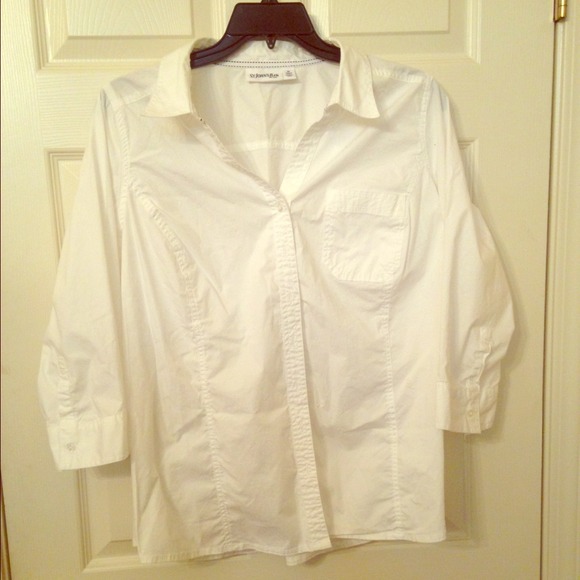 White 3/4 Sleeve button up.