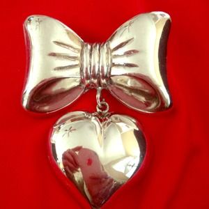 A perfect accent for your coats this winter. SS