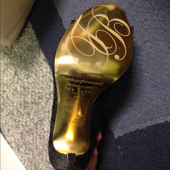 Brand new ted baker heels - Picture 2 of 3